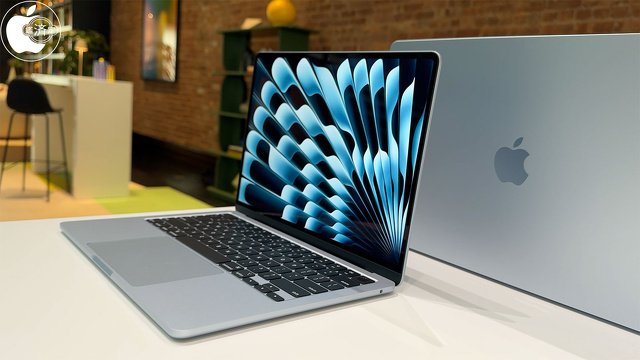 MacBook Air (13-inch, M4, 2025):スカイブルー