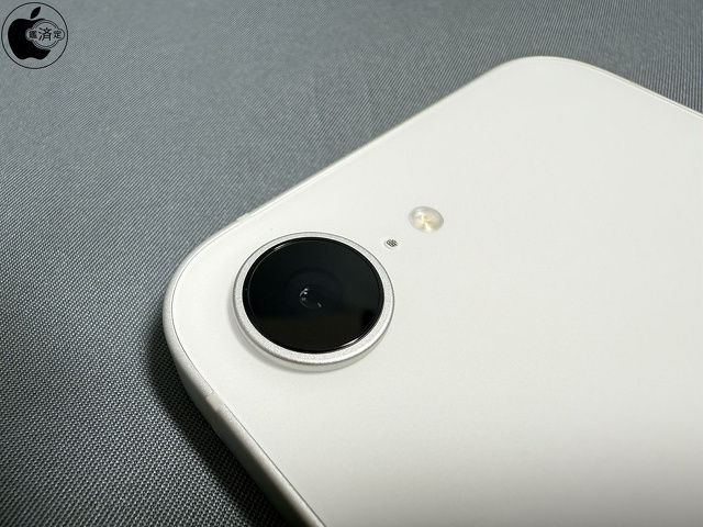 iPhone 16e背面カメラ