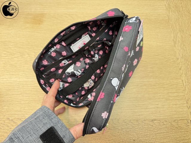 Herschel Burrard Organizer Tech - スヌーピーチェリーブロッサム