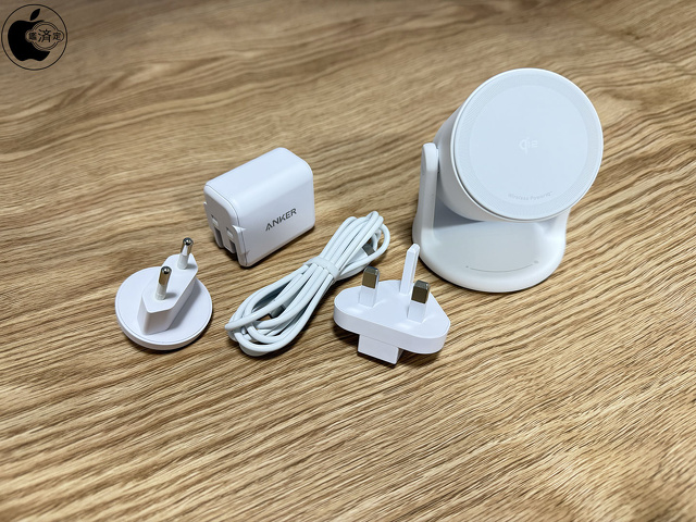 Anker MagGo Wireless Charger（Stand with Spotlight）