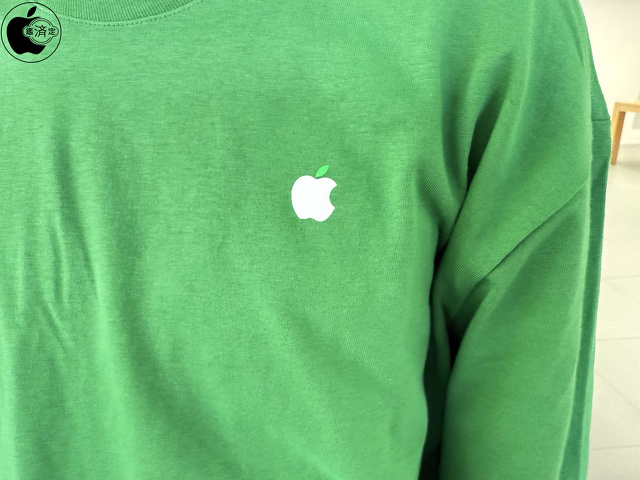 Apple Store スタッフTシャツ