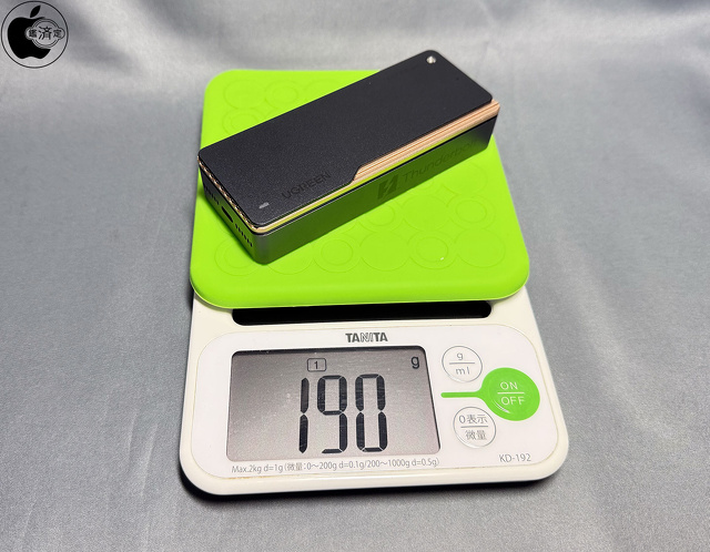 UGREEN D705の重さ