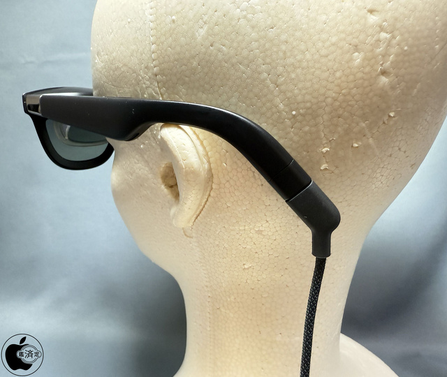 XREAL One：ダミーヘッド