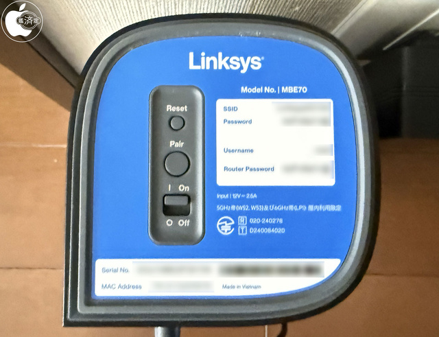 Linksys VELOP WRT PRO 7底面