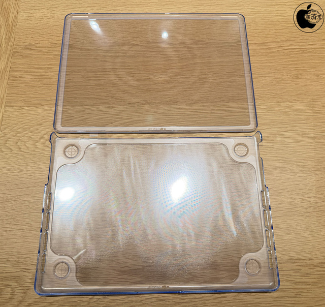 Tech21 EvoShell Case for 16インチMacBook Pro