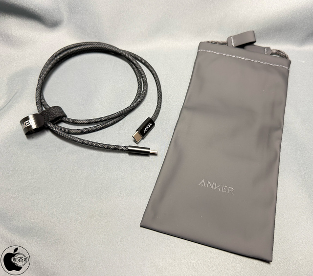 Anker Prime Power Bank (20100mAh, 220W)の同梱品