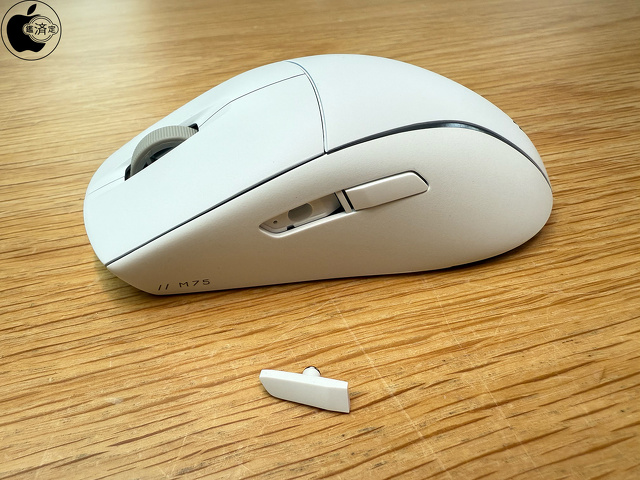 CORSAIR M75 WIRELESS軽量RGBゲーミングマウス