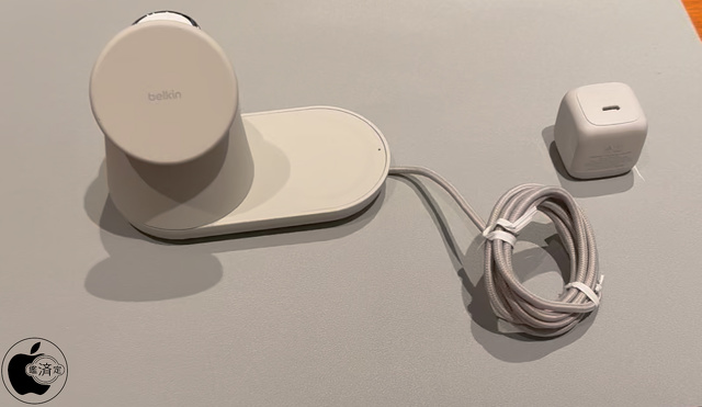 Belkin UltraCharge Pro 3-in-1 Magnetic Charging Dock