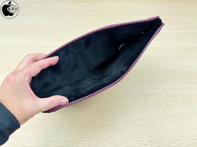 Rains 16インチPuffer Laptop Cover for MacBook