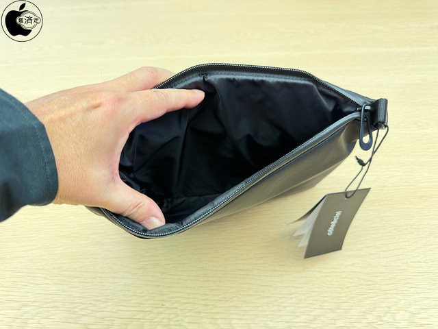 Cote & Ciel Inn Sleek Bag for 11インチiPad