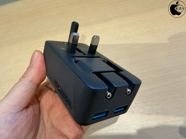 Anker Nano トラベルアダプタ（5-in-1, 20W）