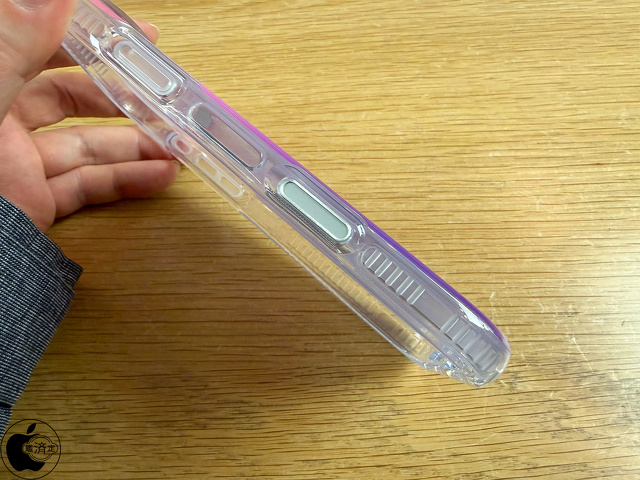 Tech21 FlexQuartz Case for iPhone 17 Pro（MagSafe対応）Ombre