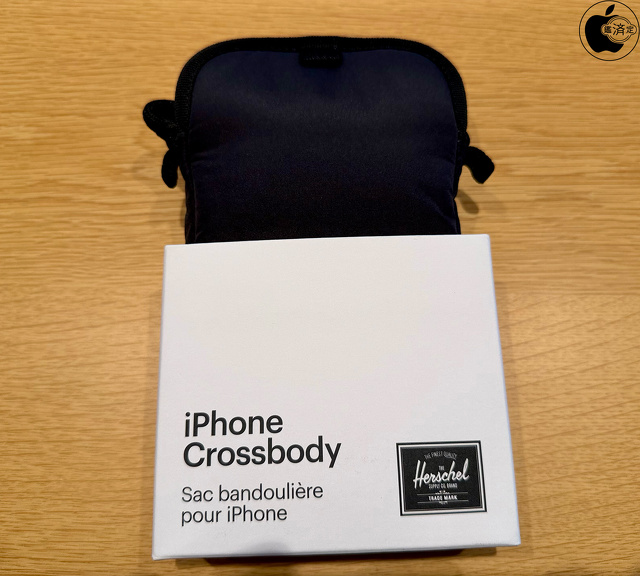 Herschel iPhone Crossbody