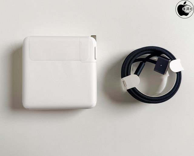 Apple 96W USB-C電源アダプタ