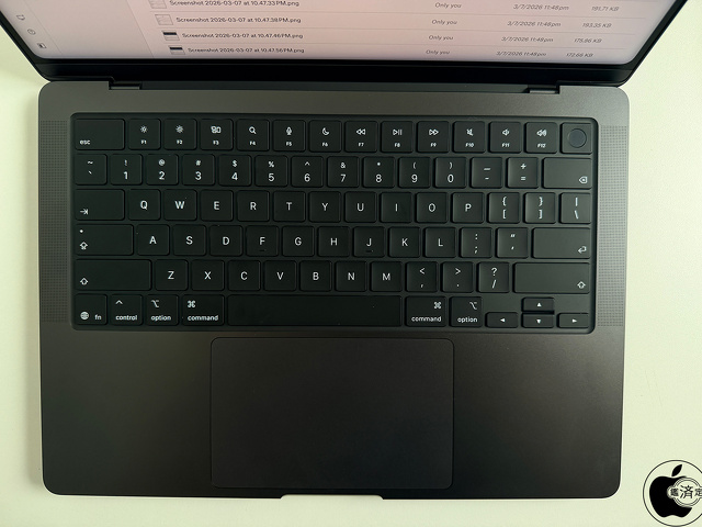 MacBook Pro (14-inch, M5 Pro, 2026)：キーボードとトラックパッド