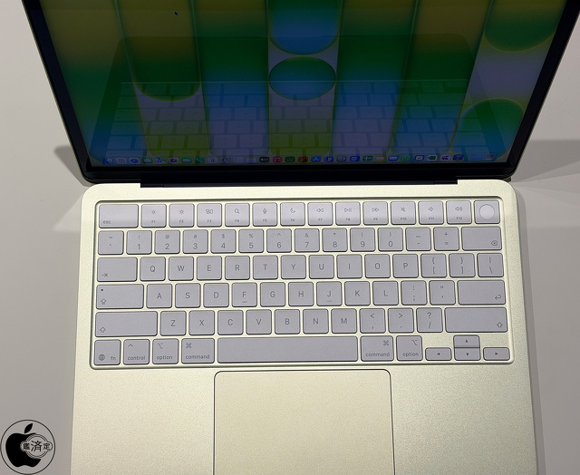 MacBook Neo (13-inch, A18 Pro)：キーボード