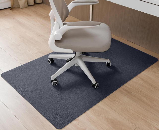 HOSURのデスクチェアマット