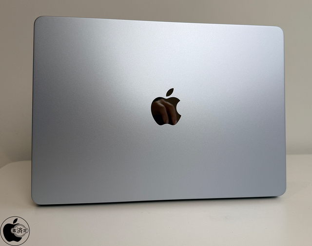 MacBook Air (13-inch, M5, 2026)