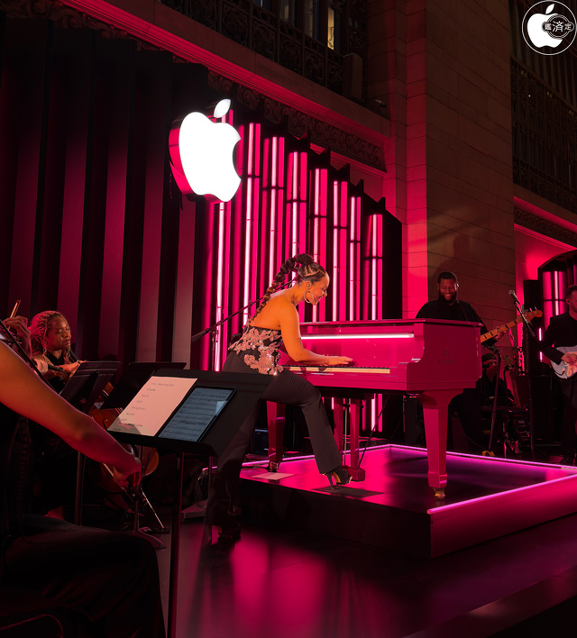 Apple Grand Central：Alicia Keys