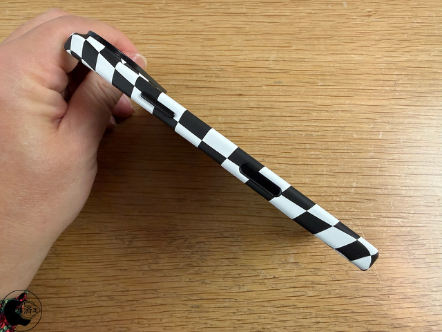 mophie Check Case for iPhone Air（MagSafe対応）