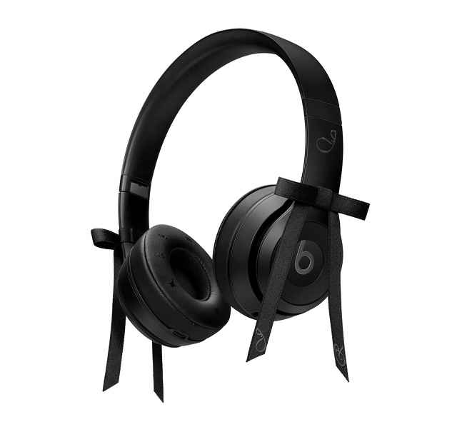 Beats Solo 4 JENNIE Special Edition（オニキスブラック）