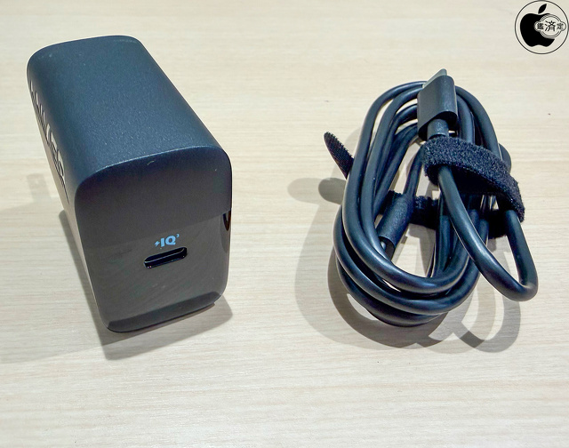 Anker Prime Wireless Charging Station (3-in-1, MagGo, AirCool, Foldable)同梱品