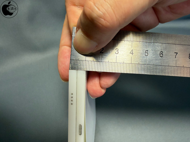 3D mock-up iPhone Fold