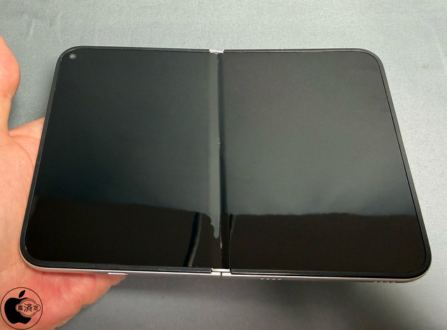 iPhone 18 Fold dummy model