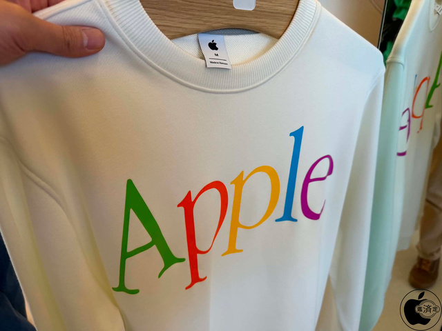 Rainbow Garamond Crewneck