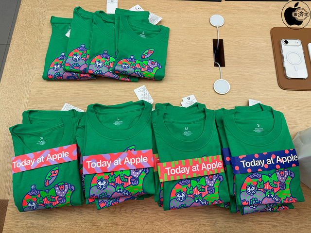Apple⁠サ⁠マ⁠ー⁠キ⁠ャ⁠ン⁠プ Tシャツ（2026）