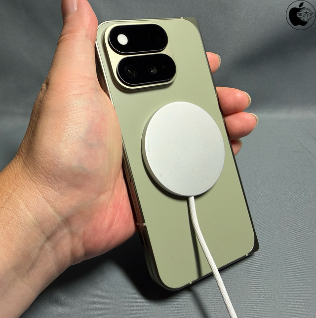 Google Pixel 11 Pro Fold：Apple MagSafe充電器