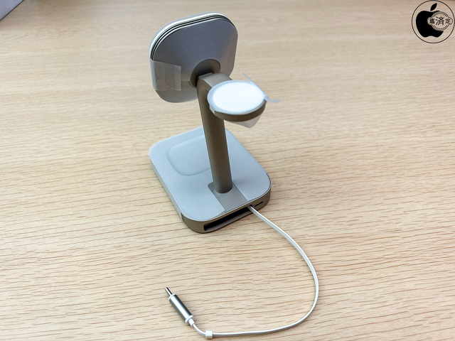 mophie 4-in-1 Wireless Charge Stand
