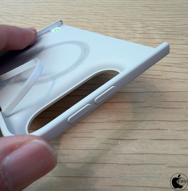 Apple iPhone Duoケースの音量を上﻿げ﻿る/下﻿げ﻿るボタン