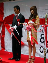 山元賢治氏と優木まおみさん