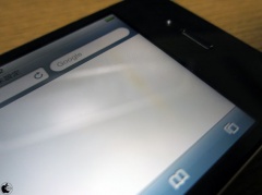 iPhone 4の黄色いシミ