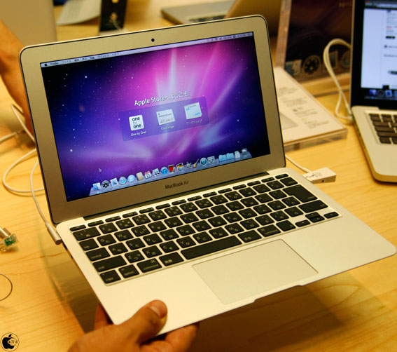 MACBOOK AIR 11インチ、Late 2010