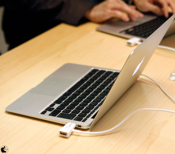 Appleの「MacBook Air (11-inch, Late 2010)」をチェック | Mac | Mac 