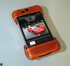 TUNEWEAR × Roberu iPhone 4 Outer Leather Cover for Eggshell