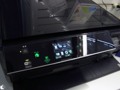 カラー液晶モニタのチルト ストッパが無くなった