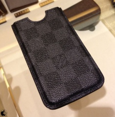 エテゥイ・iPhone 4